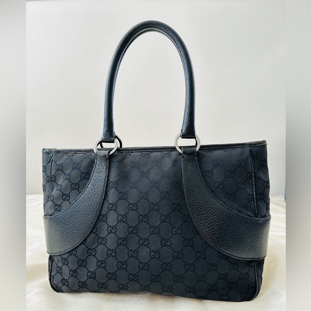 Gucci O Ring Bag